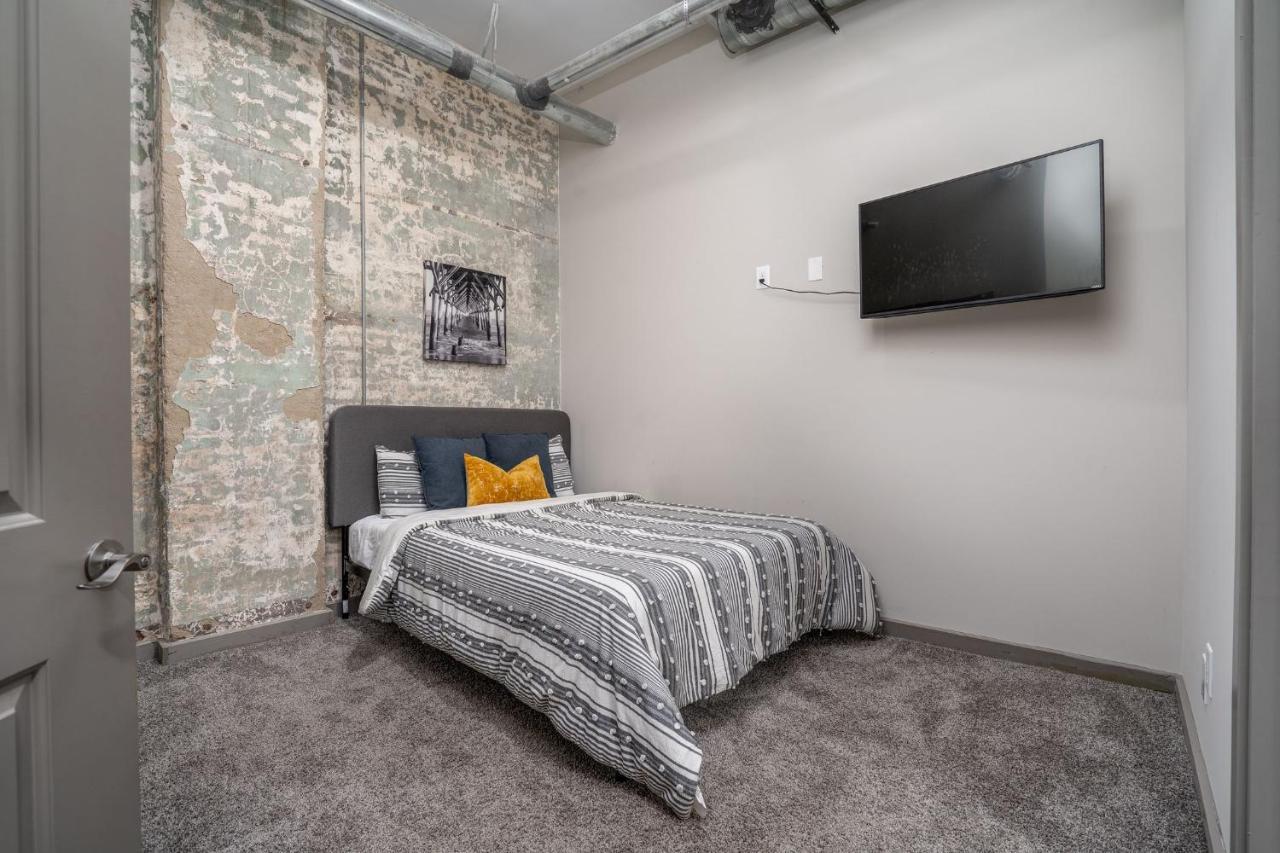 The Davis Lofts At Main Street - Unit 2B Appartement Rocky Mount Buitenkant foto