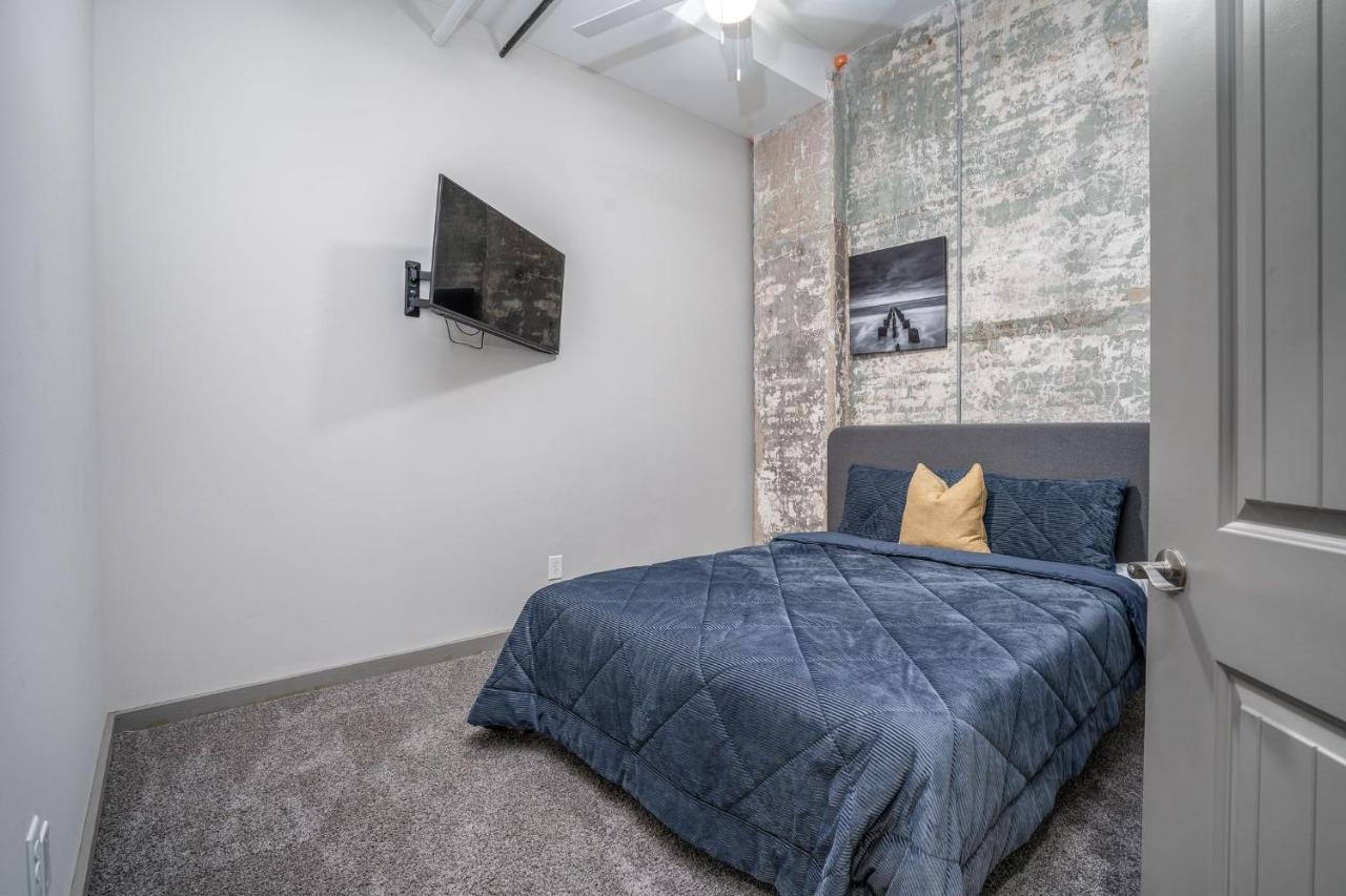 The Davis Lofts At Main Street - Unit 2B Appartement Rocky Mount Buitenkant foto